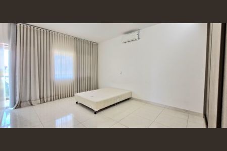 Casa à venda com 300m², 5 quartos e 5 vagas