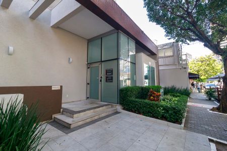 Studio para alugar com 33m², 1 quarto e 1 vaga Studio para alugar com 33m², 1 quarto e 1 vagaFachada