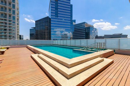 Studio para alugar com 33m², 1 quarto e 1 vaga Studio para alugar com 33m², 1 quarto e 1 vagaPiscina