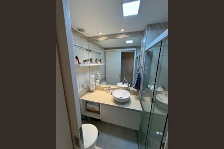 Apartamento à venda com 82m², 3 quartos e 2 vagasBanheiro 1