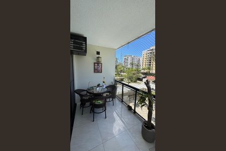 Apartamento à venda com 82m², 3 quartos e 2 vagasVaranda