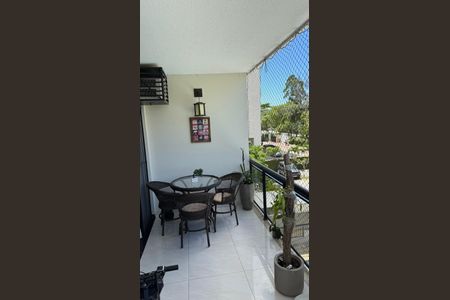 Apartamento à venda com 82m², 3 quartos e 2 vagasVaranda