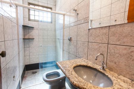 Casa para alugar com 187m², 4 quartos e 2 vagasBanheiro Social