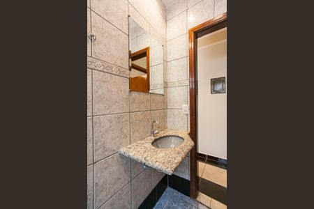 Casa para alugar com 187m², 4 quartos e 2 vagasBanheiro Social