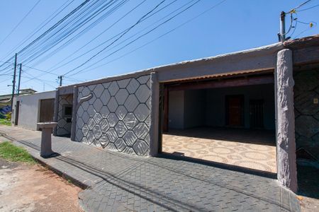 Casa para alugar com 187m², 4 quartos e 2 vagasFachada
