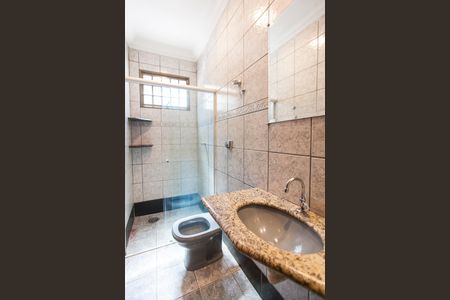 Casa para alugar com 187m², 4 quartos e 2 vagasBanheiro Social