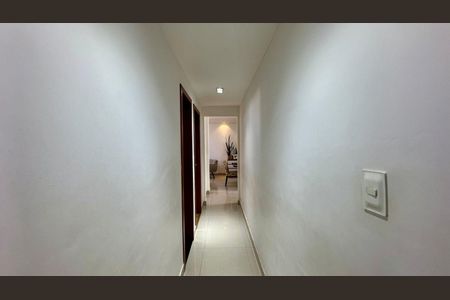 Apartamento à venda com 190m², 3 quartos e 2 vagasCorredor 