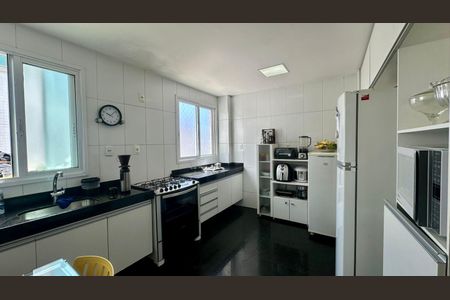Apartamento à venda com 190m², 3 quartos e 2 vagasCozinha 