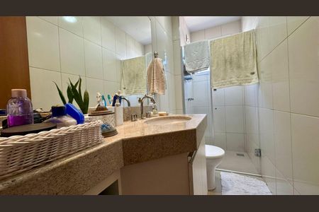 Apartamento à venda com 190m², 3 quartos e 2 vagasBanheiro 