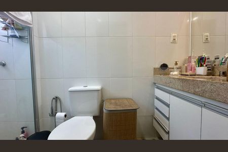 Apartamento à venda com 190m², 3 quartos e 2 vagasBanheiro 