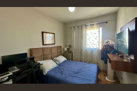 Apartamento à venda com 190m², 3 quartos e 2 vagasQuarto 