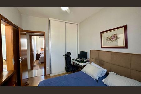 Apartamento à venda com 190m², 3 quartos e 2 vagasQuarto 