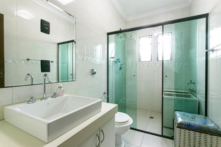 Casa à venda com 127m², 3 quartos e 3 vagas Casa à venda com 127m², 3 quartos e 3 vagasBanheiro 1