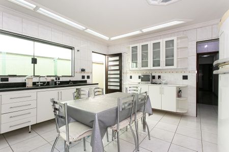 Casa à venda com 127m², 3 quartos e 3 vagas Casa à venda com 127m², 3 quartos e 3 vagasCozinha