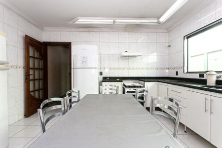 Casa à venda com 127m², 3 quartos e 3 vagas Casa à venda com 127m², 3 quartos e 3 vagasCozinha