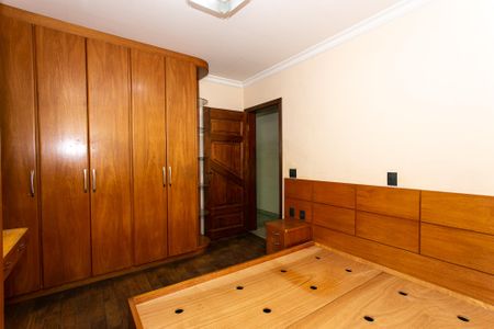 Casa à venda com 127m², 3 quartos e 3 vagas Casa à venda com 127m², 3 quartos e 3 vagasQuarto 1