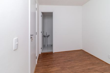 Suíte de apartamento para alugar com 1 quarto, 27m² em Parque Industrial Tomas Edson, São Paulo