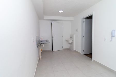 Sala de apartamento para alugar com 1 quarto, 27m² em Parque Industrial Tomas Edson, São Paulo