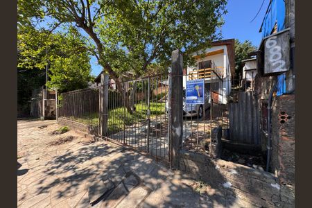 Casa à venda com 90m², 2 quartos e 1 vagaplaca fachada PEHT-128