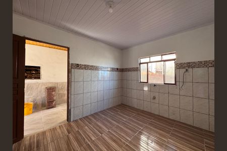 Casa à venda com 90m², 2 quartos e 1 vagaSala/Cozinha