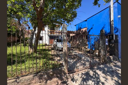 Casa à venda com 90m², 2 quartos e 1 vagaplaca fachada PEHT-128