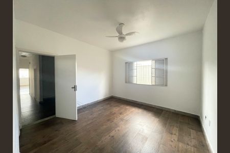 Casa à venda com 275m², 3 quartos e 2 vagasQuarto 4 Suíte