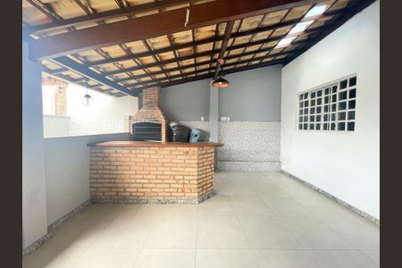 Casa à venda com 275m², 3 quartos e 2 vagasEspaço Gourmet