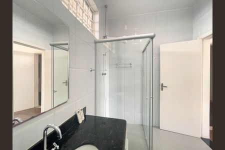 Casa à venda com 275m², 3 quartos e 2 vagasBanheiro suíte