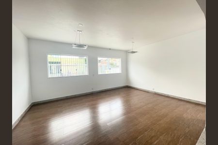 Casa à venda com 275m², 3 quartos e 2 vagasSala 1