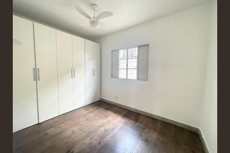 Casa à venda com 275m², 3 quartos e 2 vagasQuarto 2