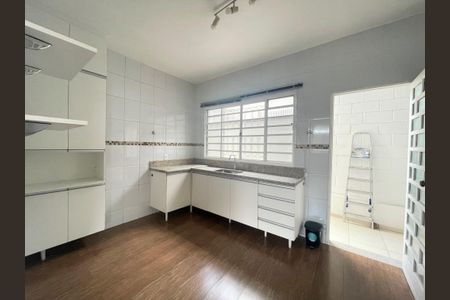 Casa à venda com 275m², 3 quartos e 2 vagasCozinha