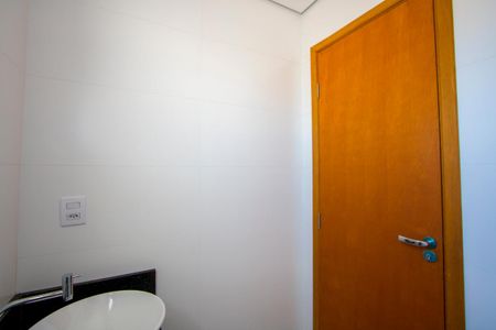 Apartamento à venda com 60m², 2 quartos e 1 vagaBanheiro do quarto 1