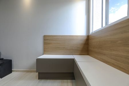 Sala de casa de condomínio para alugar com 2 quartos, 64m² em Conjunto Residencial Nova Bertioga, Mogi das Cruzes