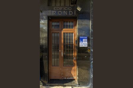 Apartamento à venda com 124m², 2 quartos e 1 vaga Apartamento à venda com 124m², 2 quartos e 1 vagaFachada + Plaquinha