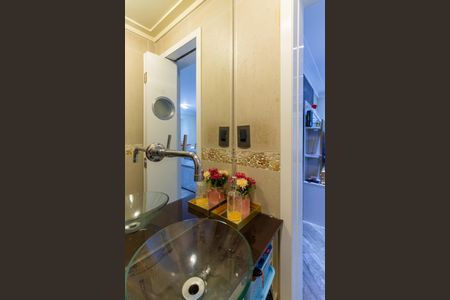 Apartamento à venda com 124m², 2 quartos e 1 vaga Apartamento à venda com 124m², 2 quartos e 1 vagaBanheiro