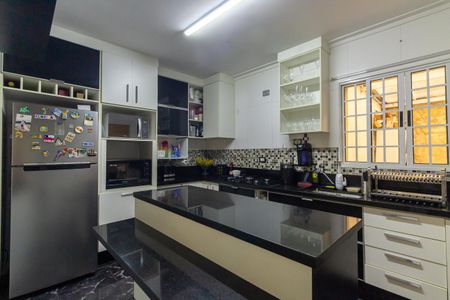 Apartamento à venda com 124m², 2 quartos e 1 vaga Apartamento à venda com 124m², 2 quartos e 1 vagaCozinha