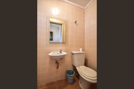 Apartamento para alugar com 142m², 3 quartos e 2 vagasBanheiro de Serviço