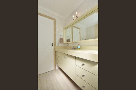 Apartamento para alugar com 142m², 3 quartos e 2 vagasBanheiro