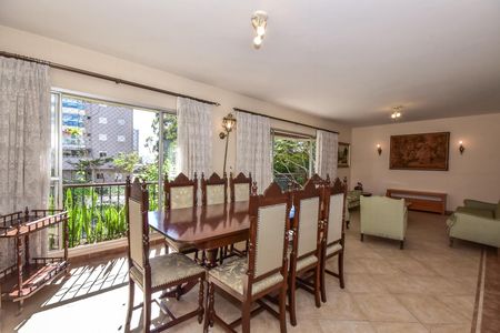 Apartamento para alugar com 142m², 3 quartos e 2 vagasSala