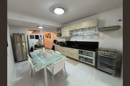 Casa à venda com 90m², 3 quartos e 1 vaga Casa à venda com 90m², 3 quartos e 1 vagaFoto 05