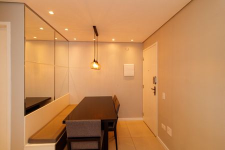 Apartamento à venda com 56m², 2 quartos e 1 vaga Apartamento à venda com 56m², 2 quartos e 1 vagaSala