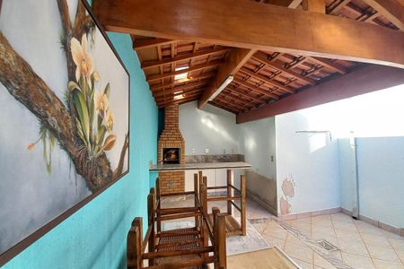 Casa à venda com 105m², 2 quartos e 3 vagasÁrea comum - Churrasqueira