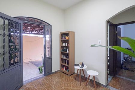Sala de casa à venda com 5 quartos, 360m² em Lindeia (barreiro, Contagem