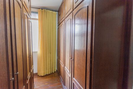 Apartamento para alugar com 217m², 5 quartos e 2 vagas Apartamento para alugar com 217m², 5 quartos e 2 vagasCloset da Suíte