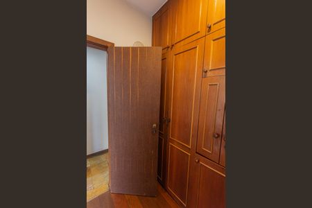 Apartamento para alugar com 217m², 5 quartos e 2 vagas Apartamento para alugar com 217m², 5 quartos e 2 vagasQuarto 5 - Reversível
