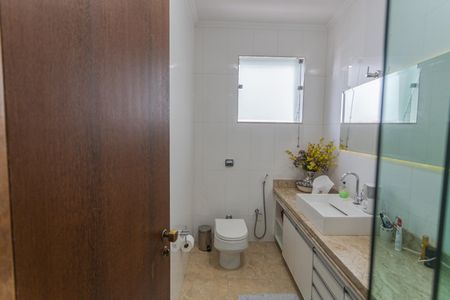 Apartamento para alugar com 217m², 5 quartos e 2 vagas Apartamento para alugar com 217m², 5 quartos e 2 vagasBanheiro da Suíte