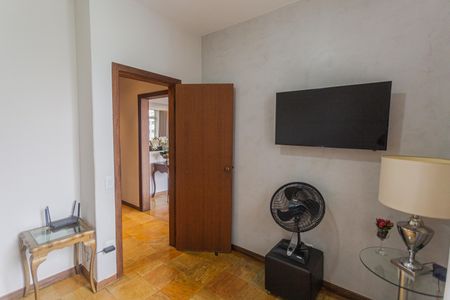 Apartamento para alugar com 217m², 5 quartos e 2 vagas Apartamento para alugar com 217m², 5 quartos e 2 vagasQuarto 3