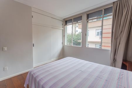 Apartamento para alugar com 217m², 5 quartos e 2 vagas Apartamento para alugar com 217m², 5 quartos e 2 vagasQuarto 2