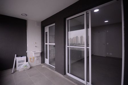 Apartamento para alugar com 61m², 3 quartos e 1 vaga Apartamento para alugar com 61m², 3 quartos e 1 vagaVaranda e Área de Serviço