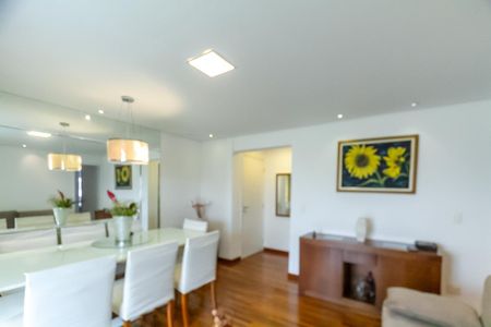 Apartamento à venda com 96m², 3 quartos e 2 vagasSala